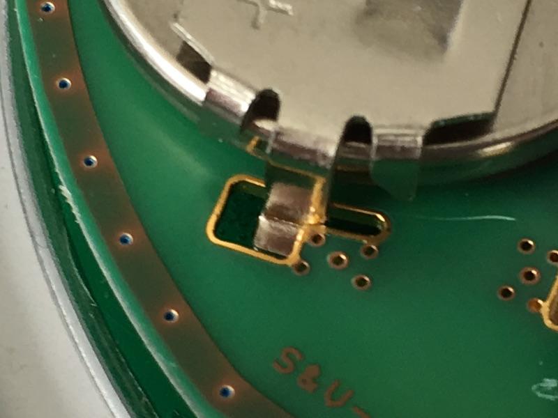88 / 125 OBS Skador på elektroniken till följd av vätskor eller statisk urladdning Elektronik/komponenter får inte beröras eller komma i kontakt med olja, färg, fukt, tvållösning eller syra!