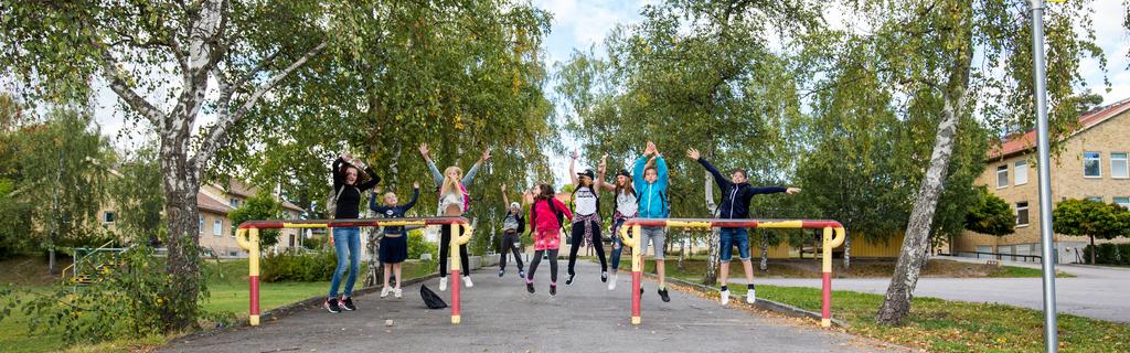 Ombord på taxin Säkerhetsbälte på Det finns alltid sittplats med bälten till samtliga barn som åker med skoltaxi.