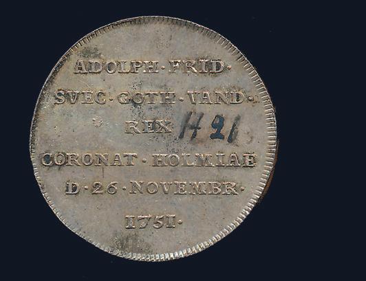 1/2 daler SM 1747. SM 299. 1/1+ korroderad, ärg.