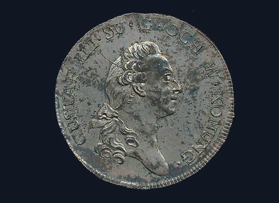 SM 32. 01, 1+/01. 2 ex. Oskar II. 10 kronor 1895. SM 32. 01 kanthack, 1+/01 repor. 2 ex. Oskar II. Riksdaler riksmynt 1873. SM 41.