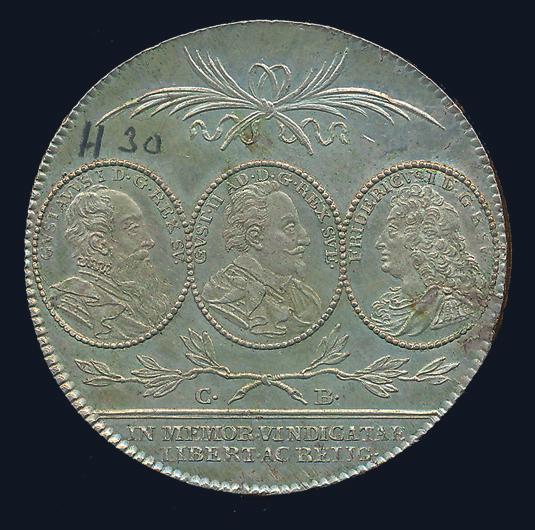 Trevlig lot med 5 äldre silver- och 11 kopparmynt i bra-bättre kvalitet med bl a 1 öre 1716, 20, 26.