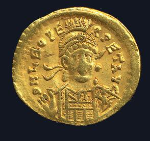 Solidus Constantinople, reverse VICTORI AAVCCCA. 4.27 g. F-VF has been mounted. Ancient coins.