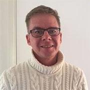 Jonas Olofsson "Palliativ vård vid demens" Jonas Olofsson är utbildad specialistsjuksköterska inom vård av äldre och diplomerad Silviasyster.