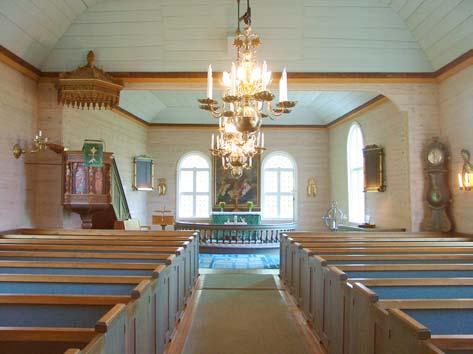 Den nuvarande kyrkan byggdes 1752 i samband med att den äldre kyrkan upplevdes vara för trång.