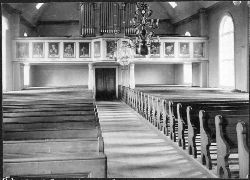 Händelsehistorik 1752 Nybyggnad. - Den gamla kyrkan revs och ersattes med den nuvarande. (JLST) 1760 Ändring målning. - Detta år köptes fem tunnor rödfärg in från Kleva gruva för utvändig målning.