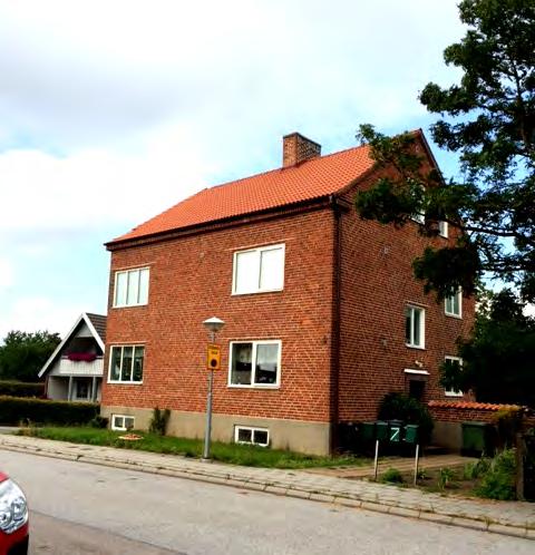 För fastigheterna i kvarteret Staren föreslås också en minsta tomtstorlek på 700 m², betecknat med d, för att förhindra att fastigheterna styckas av till för små tomter.