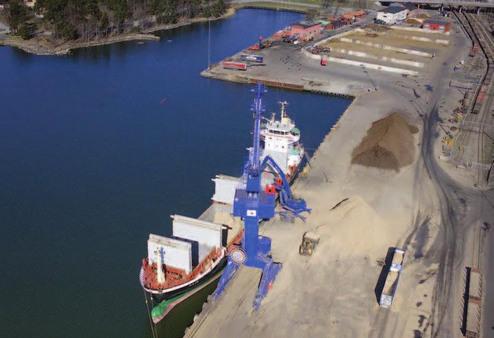 Förorenade sediment i hamnar och farleder Förorenade sediment ett miljöhot DDT PAH PCB TBT Hg Pb Ni Utmed Sveriges kustband och i älvmynningar har under årens lopp miljögifter ansamlats i