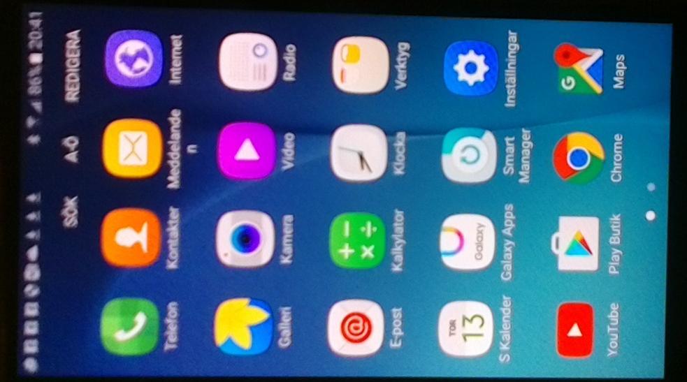 En första orientering Om du klickar den högra punkten i underkant får du upp ytterligare några ikoner bl.a. microsoft apps/one drive. Denna ska alltså vara tom.