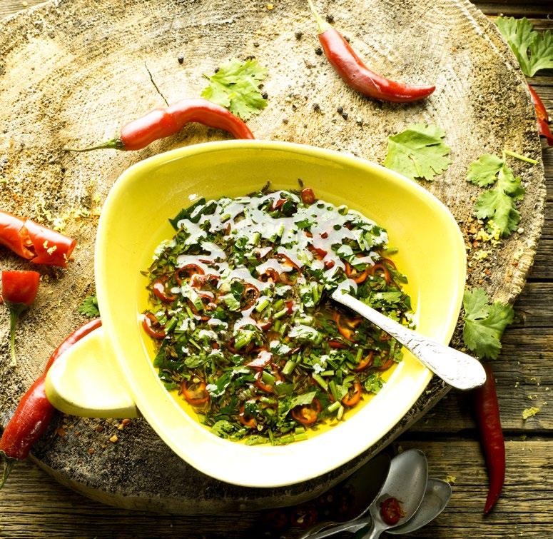 Chimichurri Paprika-Passions dressing 3 g bladpersilja 20 g Knorr Professional Vitlökspuré 50 g Knorr Professional Paprikapuré 150 ml Hellmann`s Passion Fruit Vinaigrette 10 g röd chili, färsk 30 ml