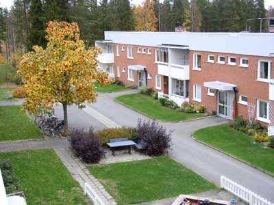HSB Norr Brf Nyckeln i Skellefteå www.hsb.se/norr/nyckeln 1 (5) Så tycker vi som bor i Brf Nyckeln Ett lugnt, naturnära, trivsamt och välskött område där de boende känner sig mycket trygga.