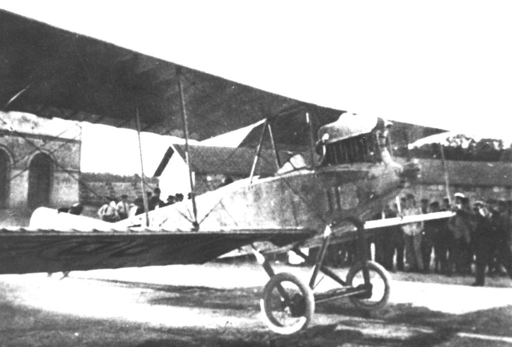 Albatros B.II.a Flygplan nr 6. Foto Flygvapenmuseum Bilden ovan är Flygplan nr 6 som användes för radioprov.