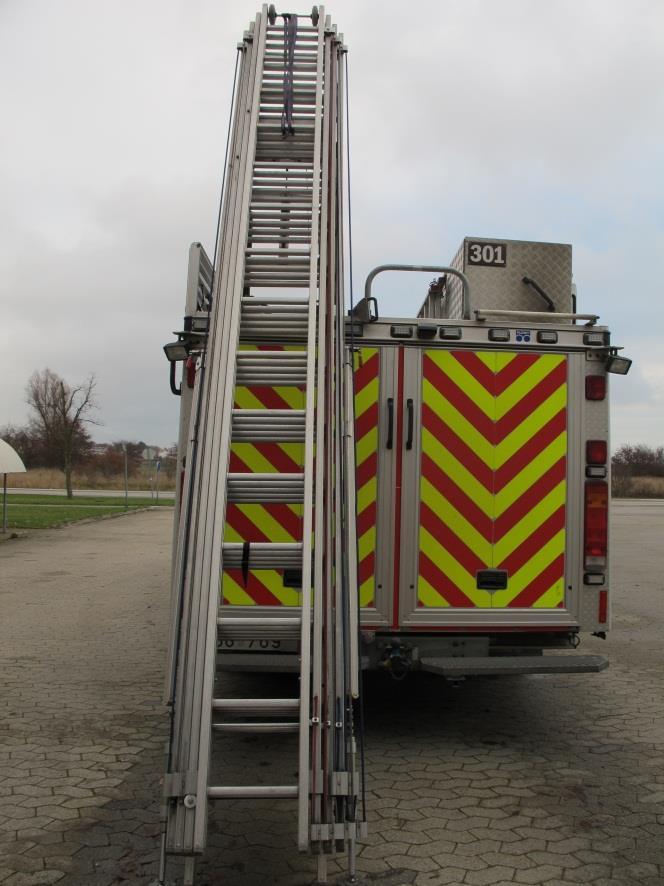 Åtkomlighet med bärbar stege Den bärbara stegen (även kallad utskjutsstege) är placerad på Räddningstjänsten Syds släckbilar.