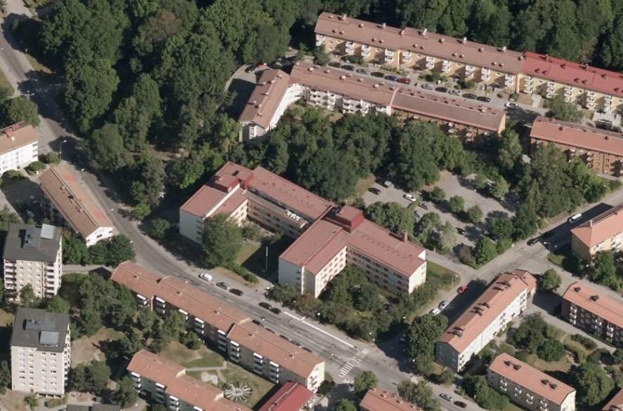 Sida 3 (12) Årstaskogen Befintligt vård- och omsorgsboende Årstavägen Ottsjövägen Flygbild över planområdet. Planområdet är grovt markerat med en röd streckad linje.