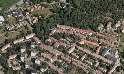 Sida 5 (12) Nuvarande förhållanden Stadsbild, bebyggelse Största delen av Årsta är bebyggt med smalhus, men med ett för tiden ovanligt inslag av punkthus.
