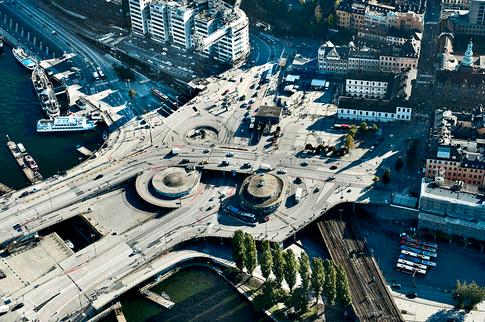 19(34) Markägoförhållanden Vem äger marken? Lättare planering om kommunen äger marken än om den är privatägd. Tabell 4 Utvärderingskriterier regionala alternativ 6 Utvärdering av alternativ 6.1.1 Slussen Bild 5 Översikt Slussen Utvärderingskriterier Attraktiva resor Bussterminalen ska klara befolkningsökningen i ostsektorn med prognosår 2050.