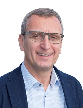 uppdrag för ett stort antal små och medelstora bolag.
