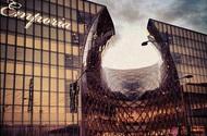 Emporia är ett köpcentrum med cirka 200 butiker och restauranger som har byggts nära Malmö Arena och citytunnelstationen i Hyllievång i sydvästra delen av Malmö.