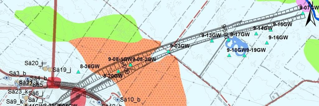 6.5 Sträcka km 8/800 9/800 Vägförslag E22 går på en 4 till drygt 10 m hög bank fram till ca km 9/100. Därefter går vägen på en 2 till 4 m hög bank, se Figur 6.
