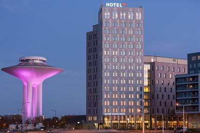 Boende Vi har förhandlat fram bra priser på i första hand Malmö Arena Hotel, vilket också är det officiella Malmex 2018 hotellet.