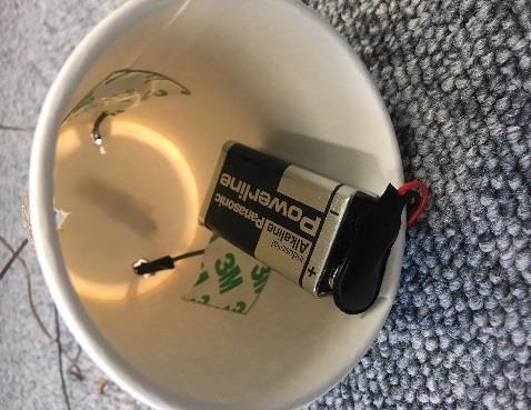 utnyttjar elkomponenter och enkel elektronik för att åstadkomma ljud eller ljus Förslag på genomförande: Bygg ett