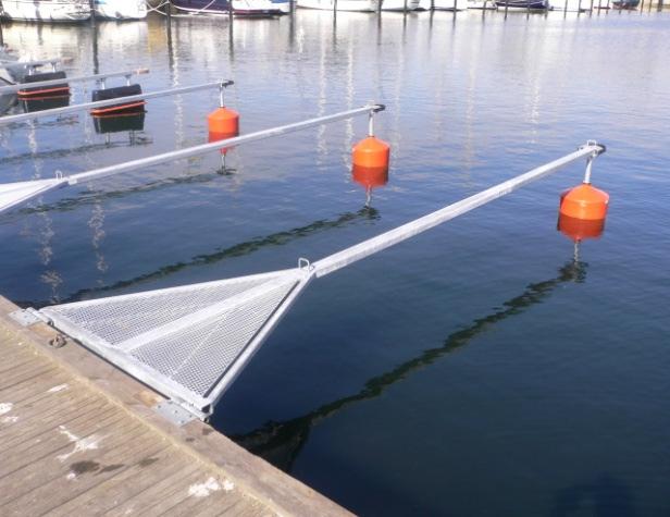 bommar av andra fabrikat. 4.1 Bojar till y-bommar Rotationsgjutna, skumfyllda, osänkbara med UV-beständig plast.