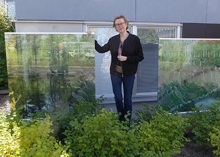 ANN FRÖSSÉN Havet, vågorna, träden och naturen är ständigt återkommande i min konst som metaforer för livets många sidor, händelser och förändringar.