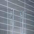 2 st inåt- och utåtgående duschdörrar 700 800 2 st silverblanka väggprofiler (1 per dörr) 6 mm härdat säkerhetsglas Stängning med magnetlister Höjd 1900 mm Ställbart lyftgångjärn Ställbar 20 mm i