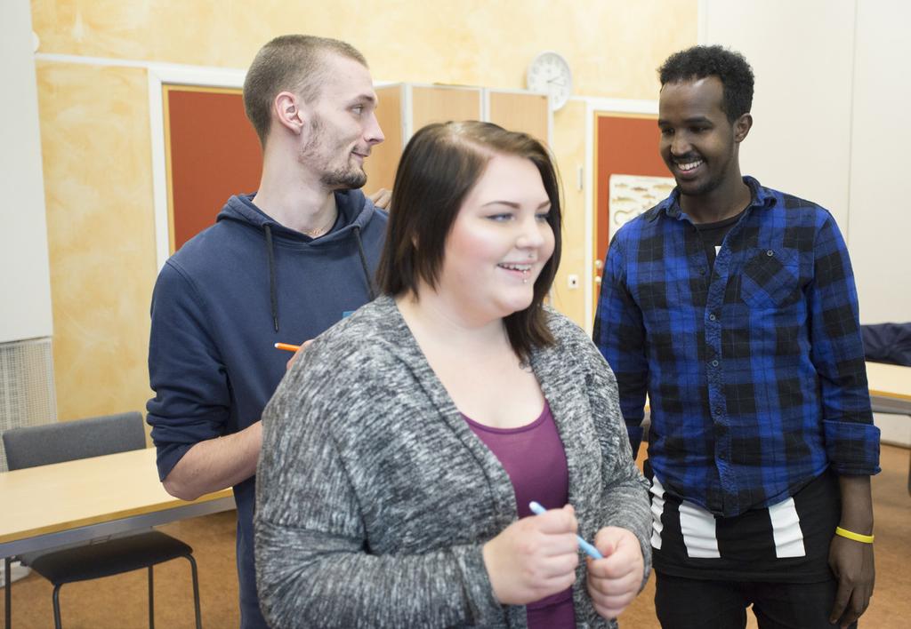 Studiemotiverande folkhögskolekurs (SMF) Utbildningsort: Fellingsbro Antal platser: max 15 Kurslängd: 13 veckor VT 2017-02-15-2017-05-19 HT 2017-09-20-2017-12-19 Du ansöker genom din handläggare på