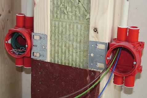 Brandsäkerhet är viktig och för att förhindra brandspridning, kan montering av dosor i brandklassade väggar utföras, så att brandsäkerheten kvarstår.