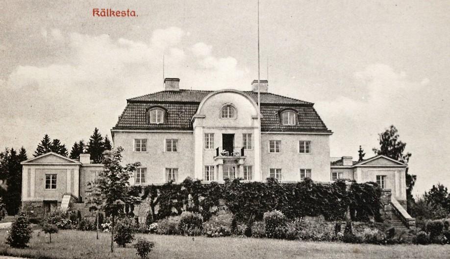 Rundlöf fick mycket bra betalt och lät 1917-1918 bygga en herrgård, Kälkesta, vid Hallbosjön, nära Halla och Vrena.