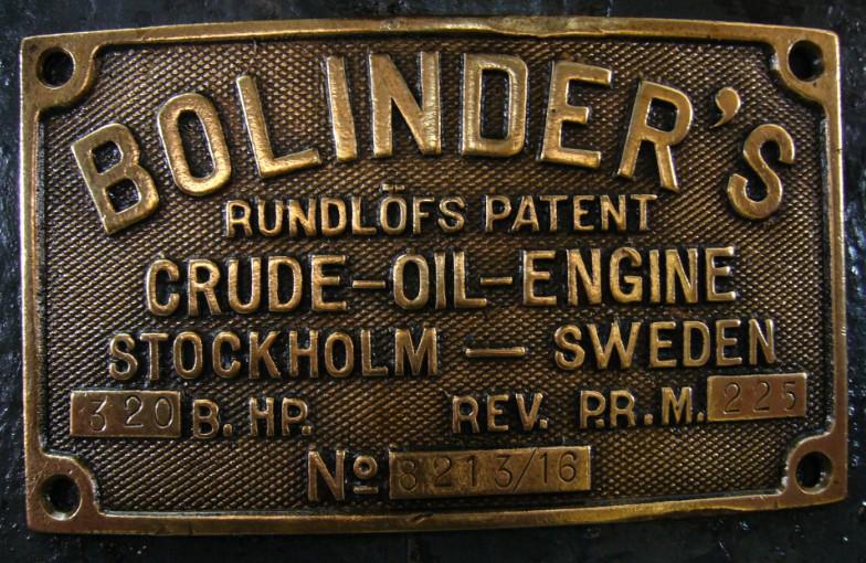 Brittiska ingenjörer och lokala arbetare monterade under svåra omständigheter ihop Yavari bit för bit. På juldagen 1870 kunde Yavari äntligen glida ut på sjön.
