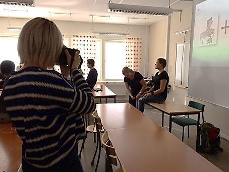 Läkarstudenter hjälper nyanlända PUBLICERADES: 2016-07-08 KL 16:50 På ett seminarie i Soberian i Almedalen berättade tre unga läkarstudenter om sina erfarenheter från att undervisa skolelever om