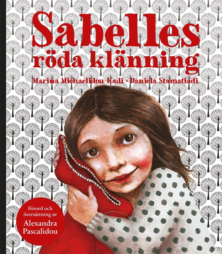 Sabelle flyr med sin mamma från sitt hemland. Hon flyr från bergen, husen med de gula taken, det stora trädet, blommorna.