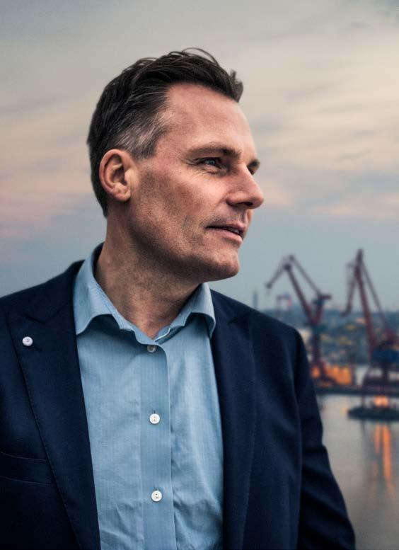 Nästa generation Han som aldrig lutar sig tillbaka Nästa generation Han som aldrig lutar sig tillbaka 35 Vi ska alltid förbli de som vågar ifrågasätta, som är raka och ärliga.