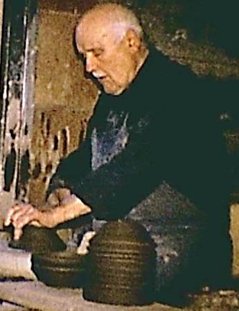 Berättarträff om krukmakare Forsberg Ett par år innan Erik Forsberg gick bort spelade Bert Ingström in en film om honom.