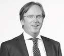Han tycker om alla sorters friluftsaktiviteter som flugfiske, jakt och skidåkning. PONTUS LINDEFELT, LEDAMOT Pontus blev medlem i Advokatsamfundet 1993 och i Bryssels Bar Association 1995.