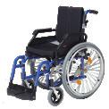 045 729 Allt-i-ett-lösning består av LIFTKAR PT Adapt och en rullstol för personer som väger upp till 125 kg.
