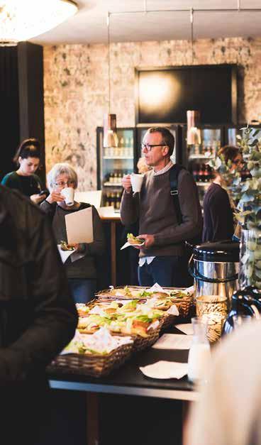 Konferens på Halmstads Teater. Foto: Mecs BOLAGSSTYRELSENS MÅL Mötesstaden M öten i alla dess former bidrar till ett mänskligare samhälle, skapar tillväxt och förmedlar kunskap.