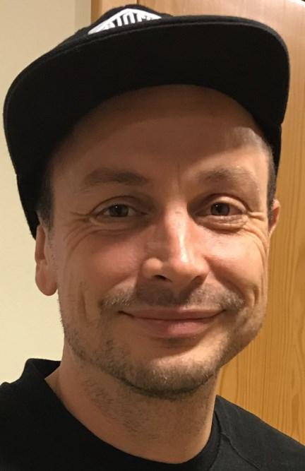 Lunch äter man endast en gång per dag. Aktuell meny hittar du via denna länk och där kan du också ladda ner en app så att du har menyn i mobilen.