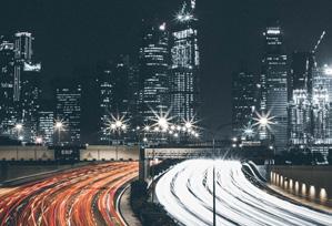 TRENDER OCH MARKNAD DIGITALISERING OCH GLOBALISERING DRIVER EFTERFRÅGAN Digitaliseringen bidrar till mer långtgående förändringar än någonsin tidigare och vi kan med våra programvaror och tjänster
