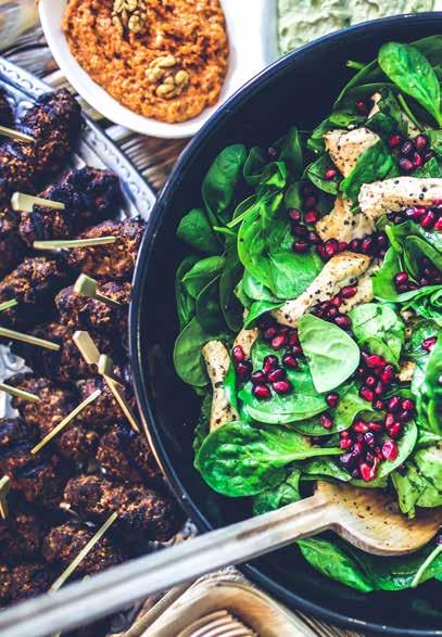 RÖDKÅLSCRUDITÉ SALLAD MED GRODDAR OCH