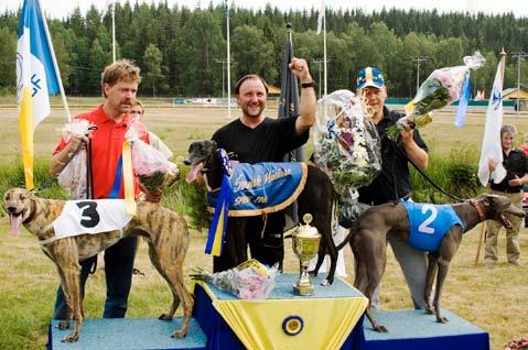 Men enligt de tävlande var banorna mycket välvattnade och i gott skick under hela SM-veckan, även i finalen. Tik-SM:s final var lopp 10, det näst sista.
