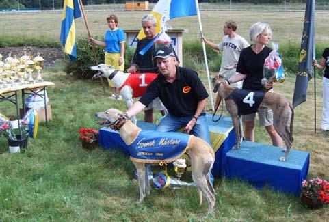 Veteran-SM. Golden Spike i förgrunden. SM för Veteraner startade med två försök på kortdistans söndagen den 16 juli i Borås. De skulle lika gärna kunna kallas semifinaler. Bankonditionen var +5.