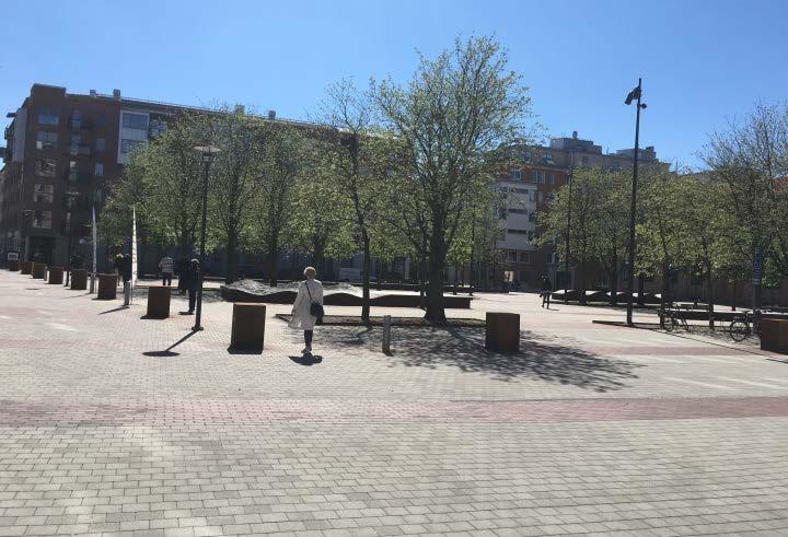 På liknande sätt borde det inre stråket fokusera på de här kvaliteterna, att skapa trygga passager för gående och cyklister i alla åldrar i det inre stråket.