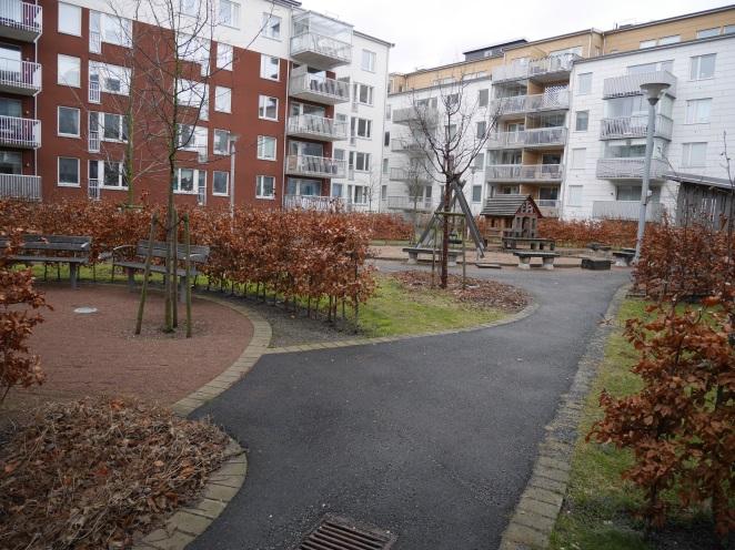 Planförslaget föreslår en helhet som stämmer överrens med områdets identitet, och tillför närområdena både service och rekreation.