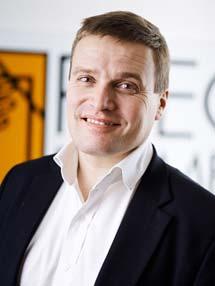 Sida 2 av 17 Intervju med Thomas Marschall, VD, Precise Biometrics Hur ser du på året som gått? År 2008 har varit ett mycket intressant år!