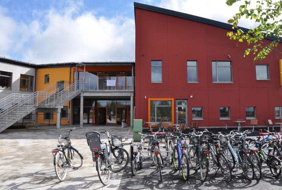 Älmhults kommun Delårsrapport per 31 augusti man styrkeledare/fip-personal till Liatorp och deltidsbrandmän till poolen i Älmhult, gatuförvaltningen söker en gatuingenjör.