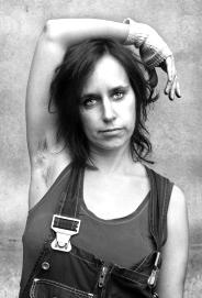 Torsdag 5 april kl 18.30 20.30 Sofie Livebrant Sofie Livebrant är aktuell med ett nytt album, Secrets.
