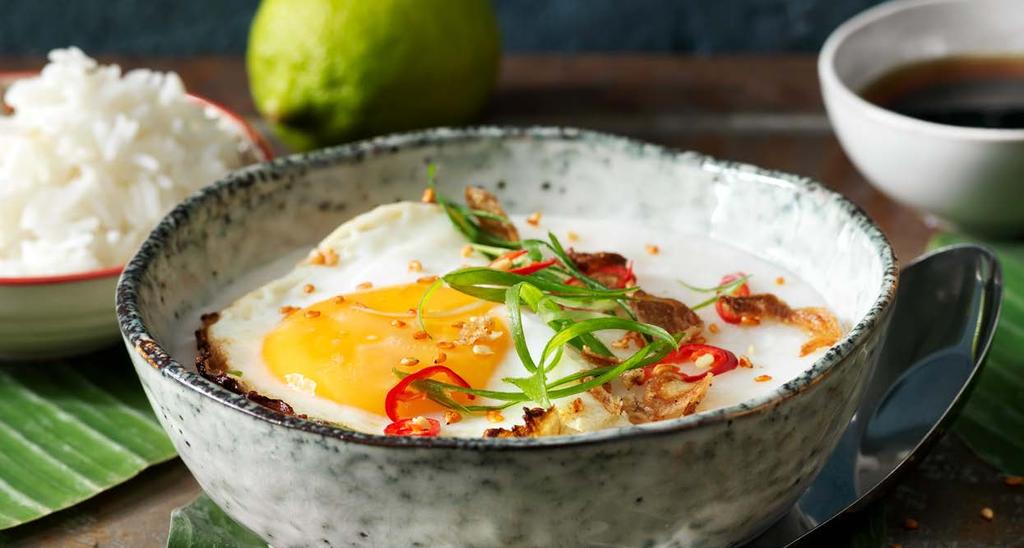 Congee med stekt ägg Det här är asiatisk risgrynsgröt, en vanligt förekommande frukosträtt i Asien, alla vanligast i Kina. Den är billig och kan göras i oändliga versioner.