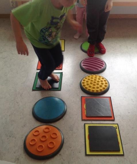 Barnens lek visar oss vägen Labyrintprogrammet och dess banor är en ständig källa till inspiration för både barn och pedagoger.